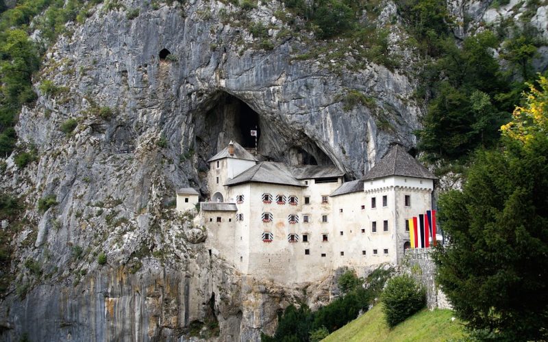 Největší jeskyní hrad